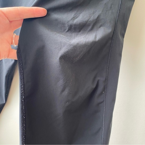 lululemon Black High Rise Relaxed Jogger Casual Pant Unlined Elastic Waist SZ 8 - Picture 7 of 10